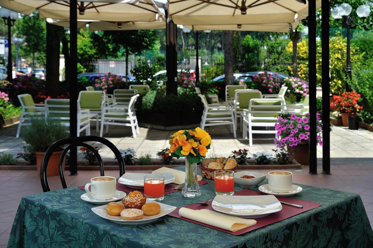 Hotel Suisse Milano Marittima Extérieur photo